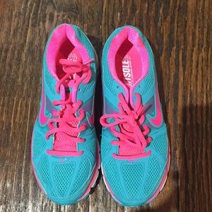 Nike Pegasus 28 Sneakers